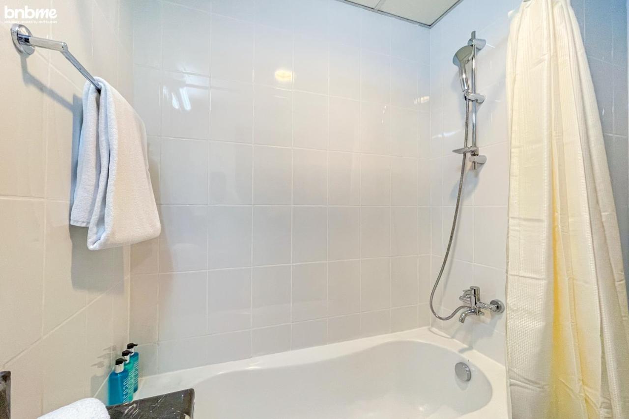 Bnbmehomes - Spacious Studio In Downtown Near Burj Khalifa - 1703 Dubaj Kültér fotó