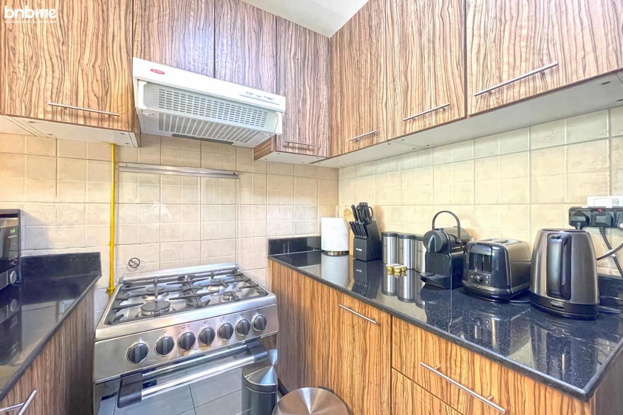 Bnbmehomes - Spacious Studio In Downtown Near Burj Khalifa - 1703 Dubaj Kültér fotó