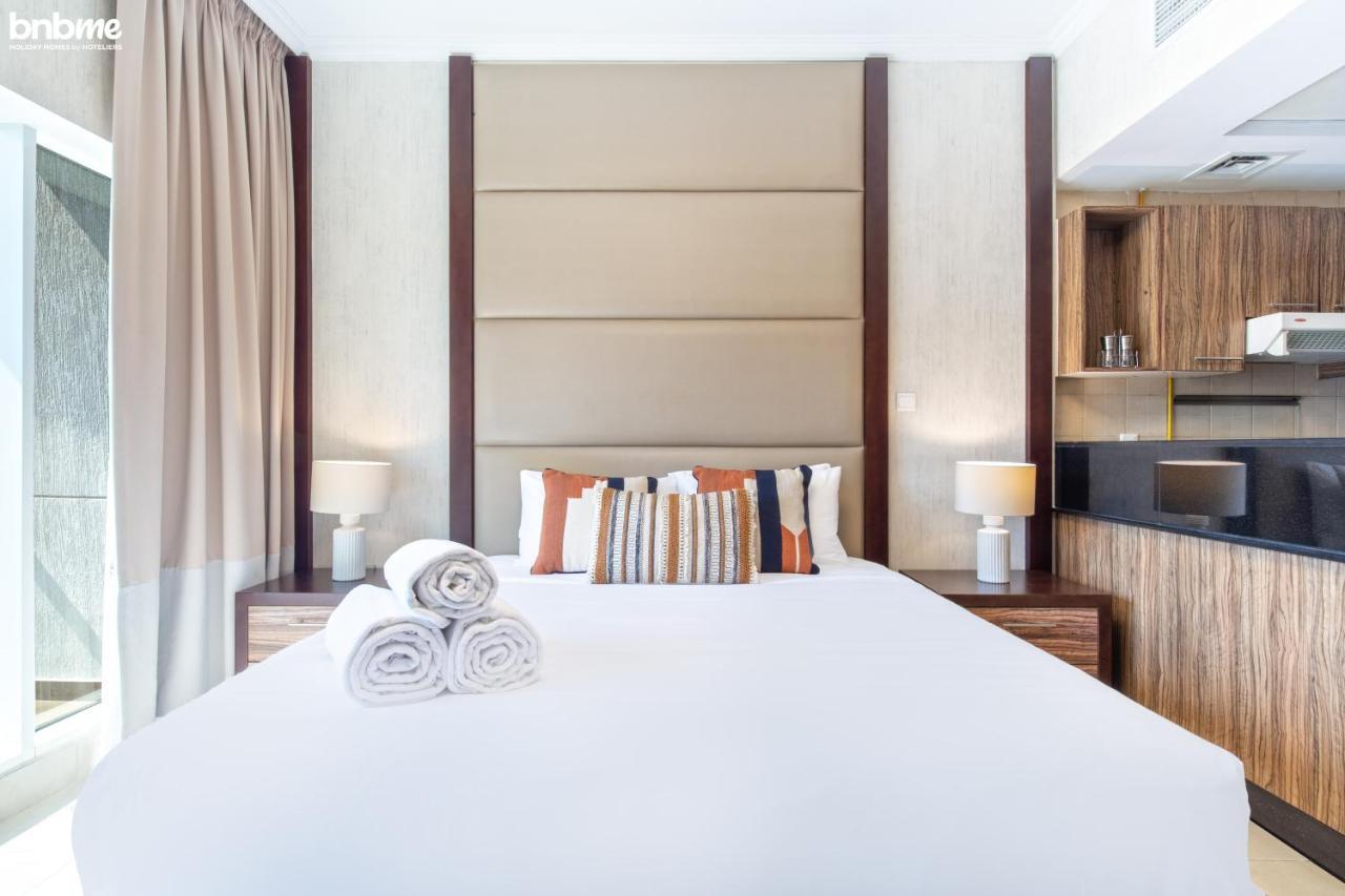 Bnbmehomes - Spacious Studio In Downtown Near Burj Khalifa - 1703 Dubaj Kültér fotó