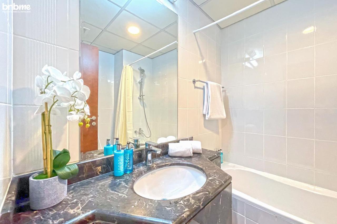 Bnbmehomes - Spacious Studio In Downtown Near Burj Khalifa - 1703 Dubaj Kültér fotó